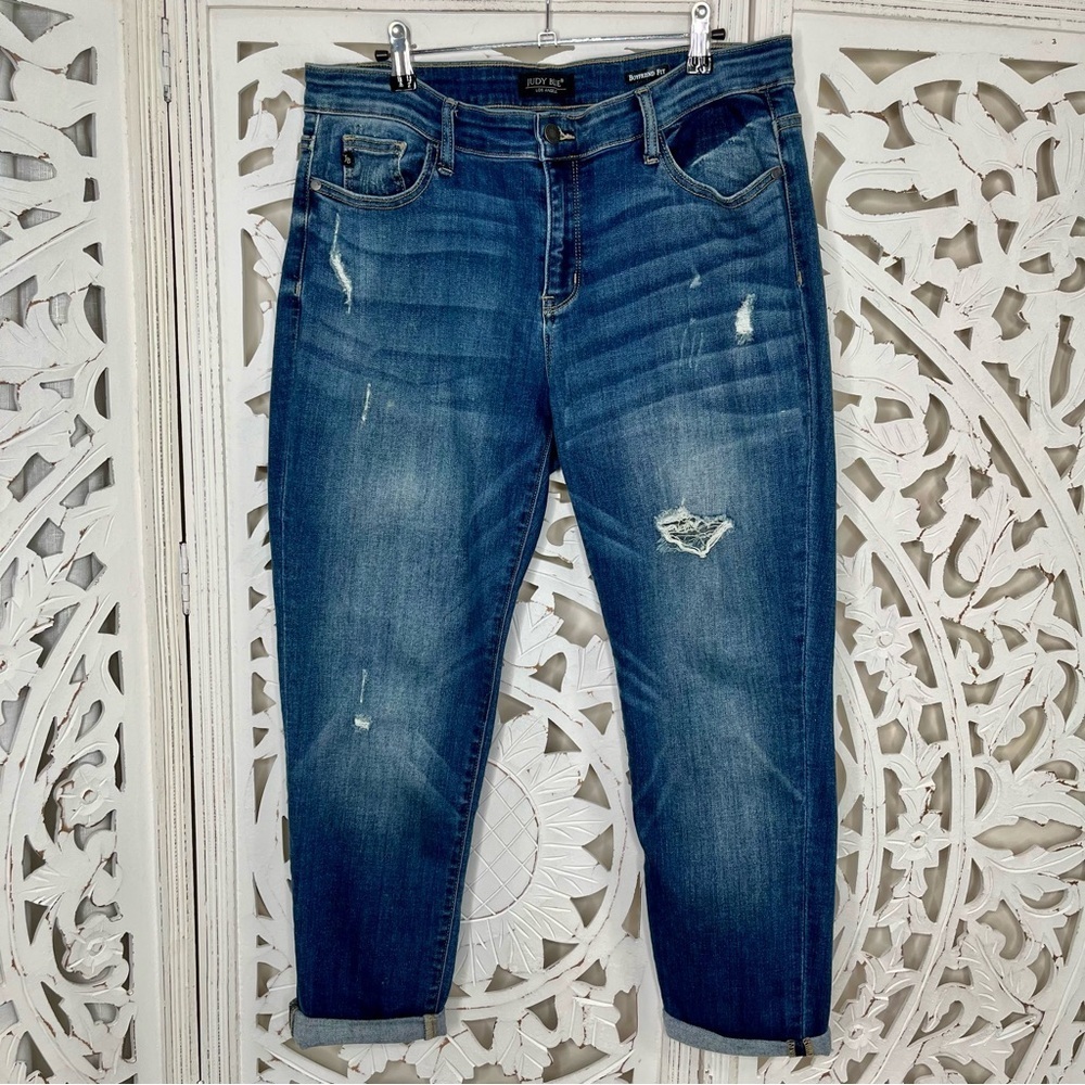 Judy Blue Cropped Distressed Boyfriend Jeans